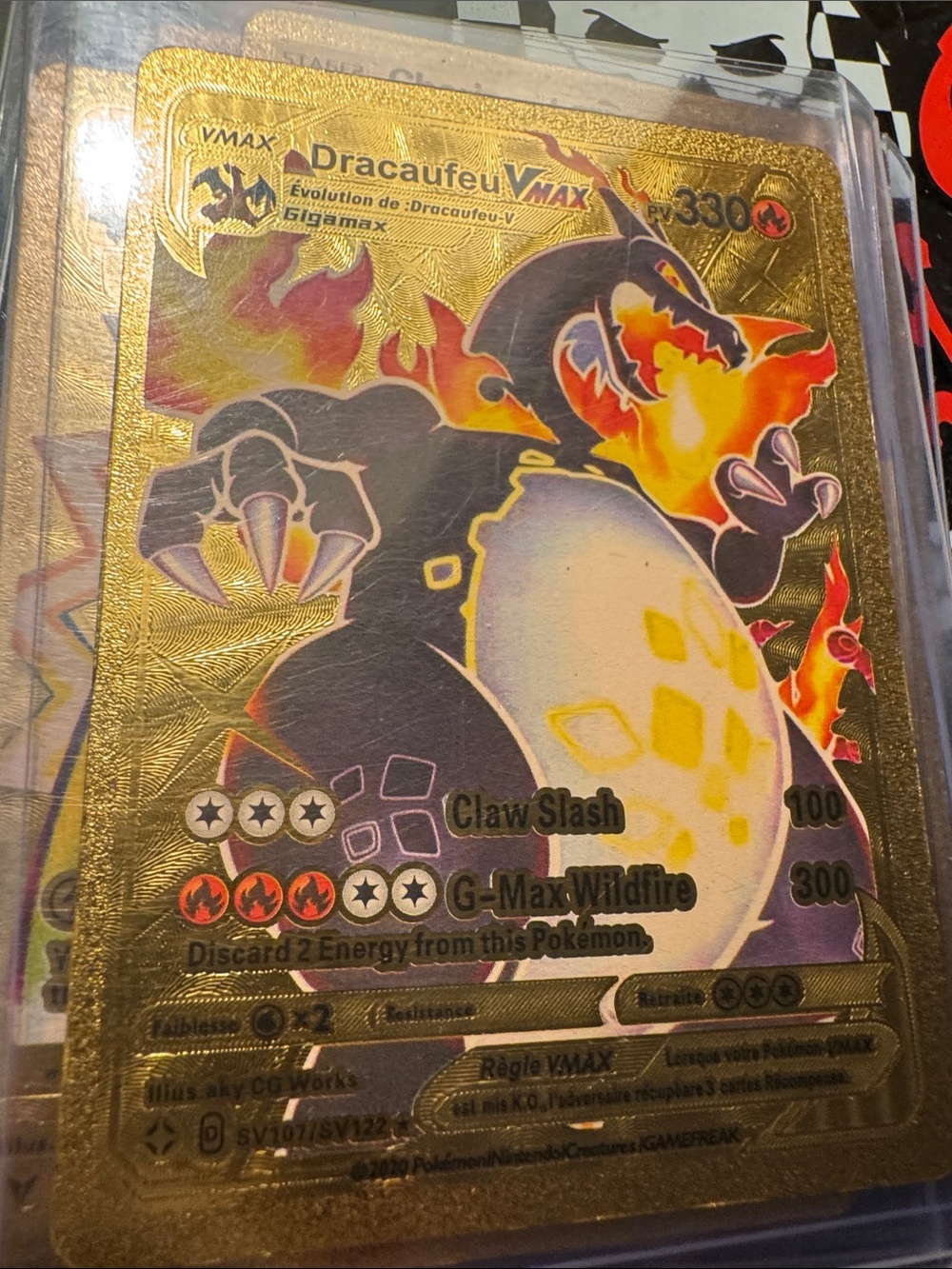 Mcharizard EX 
Charizard GX
Pikachu VMax
Dracaufeu VMax